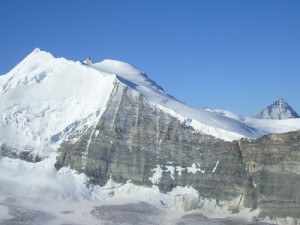 Bishorn and its glacier seen from the route to Barrhorn. 