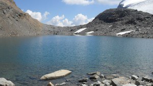 The lake and Aurona pass behind it.