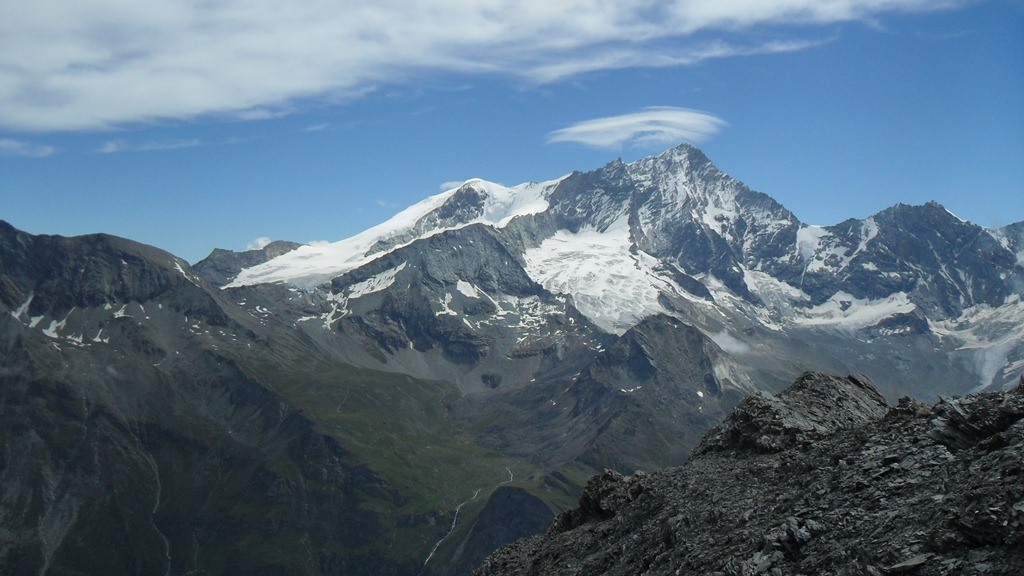 Weisshorn (4506 m) with lenticular clouds, and Bishorn (left, 4153 m).