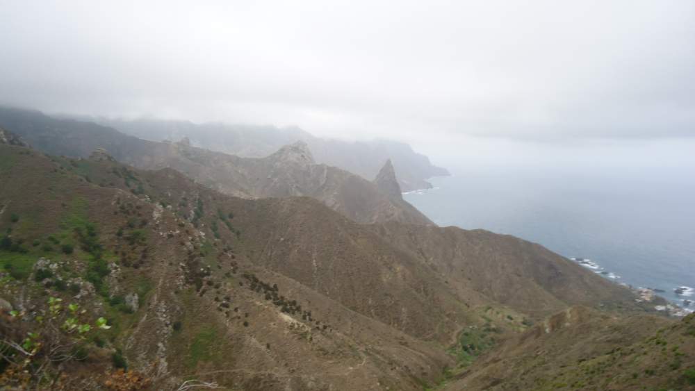 From Almaciga through Pijaral - view along the north coast before enterring Pijaral