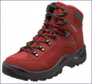 Check on Amazon. Lowa Renegade GTX for women.