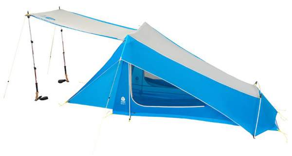 The awning configuration with the help of trekking poles.