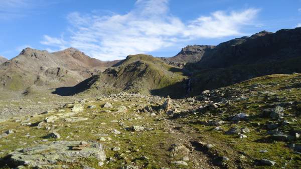 Below the lake Manzina.