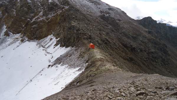 Bivacco del Piero on the pass between Monte Confinale and Cima della Manzina.