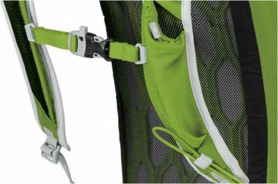 Here you see the shoulder harness pocket and the bungee cord from the Stow-on-the-Go attachment for poles.