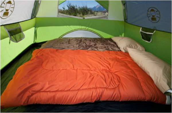 The Sundome 4 tent can accommodate a queen size bed.