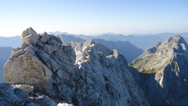 View back along the summit ridge with many exposed sections.