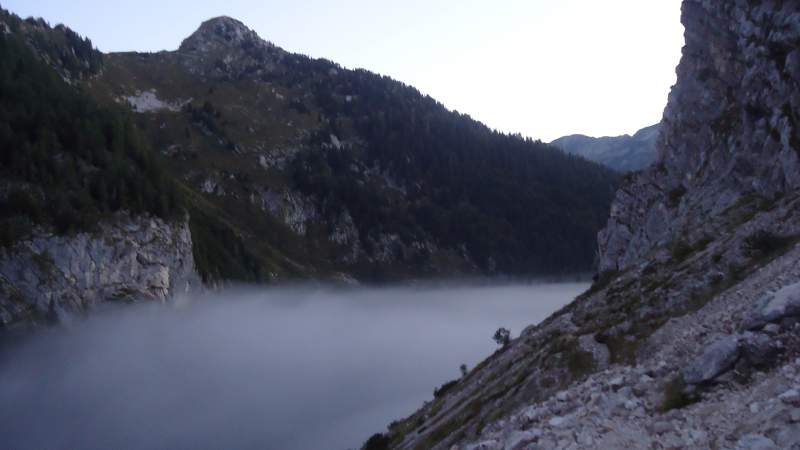 The fog cloud above the lake.