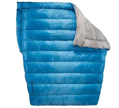 Therm-a-Rest Vela 2-Person 32-Degree Quilt.