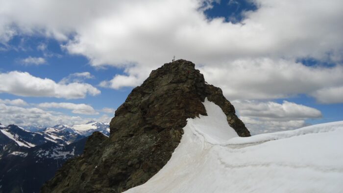 A cornice area before the summit of Cima Piazzi, picture was taken descending the mountain.