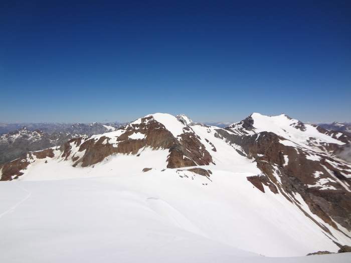 View towards the north: Palon de la Mare, Monte Cevedale, and Cima Cevedale (Zufallspitze).