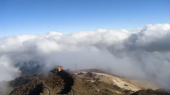 Lift station below the summit of El Teide.