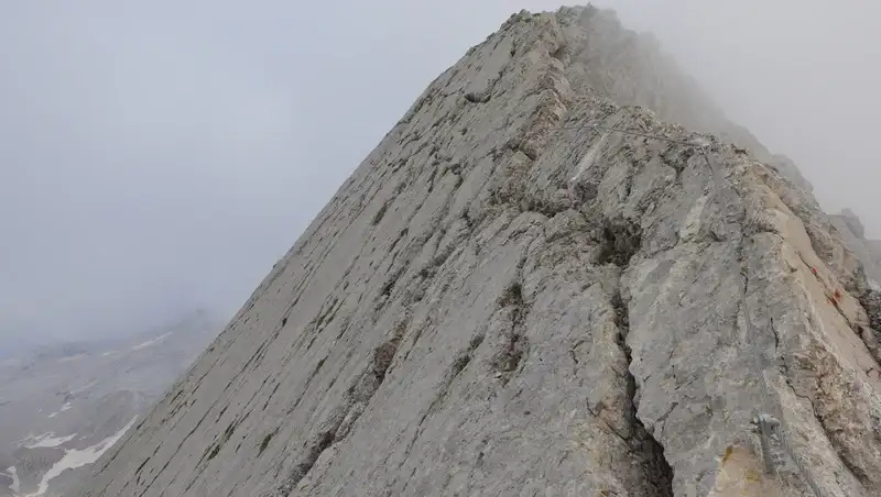 Very steep slope on the Fanes side.