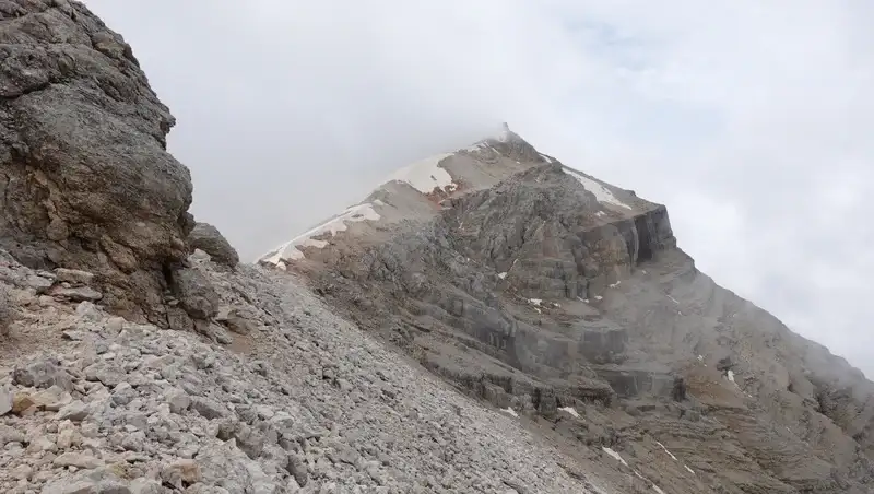 The final summit ridge part.