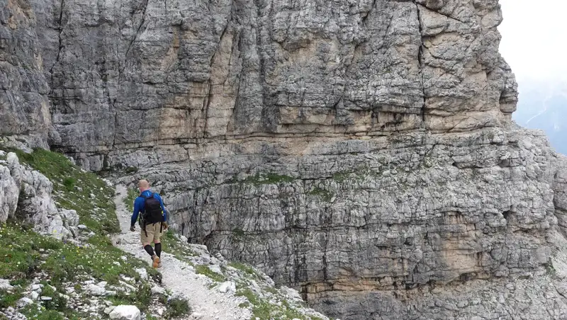 On our way back, Jan approaching the Ledge.