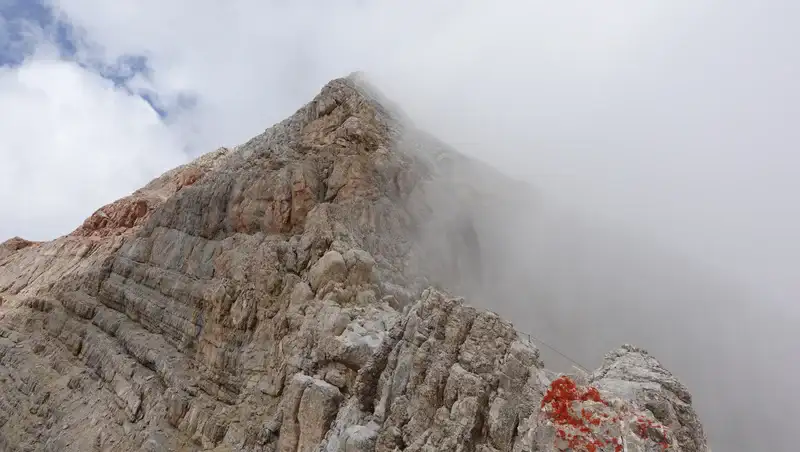 View back to Tofana di Dentro.