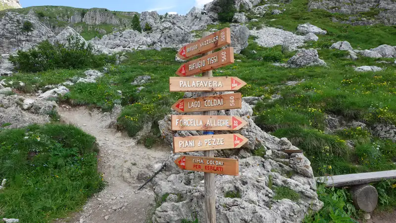 Information close to the hut.