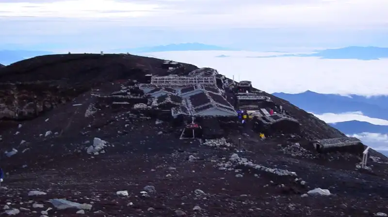 Is It Dangerous to Climb Mount Fuji Alone top picture.